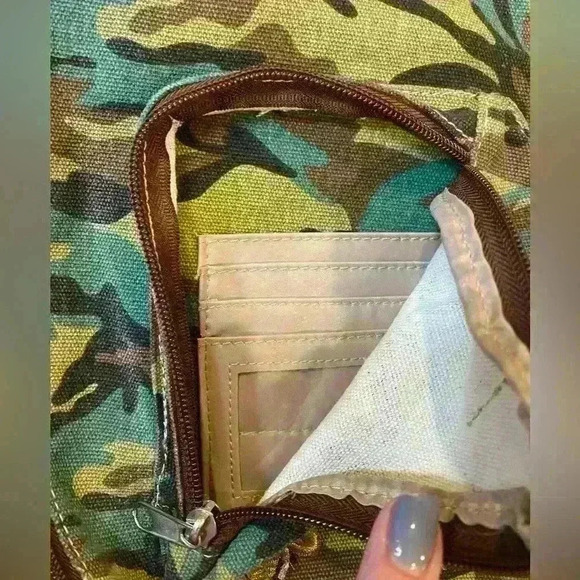 Union Bay Sling Pack - Picture 4 of 7